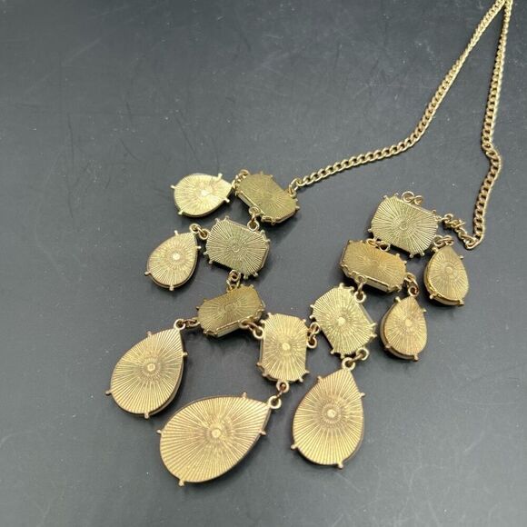 Princess Style Necklace Light Peach Gold Tone Chain Geometric Teardrop Faceted - Picture 6 of 6